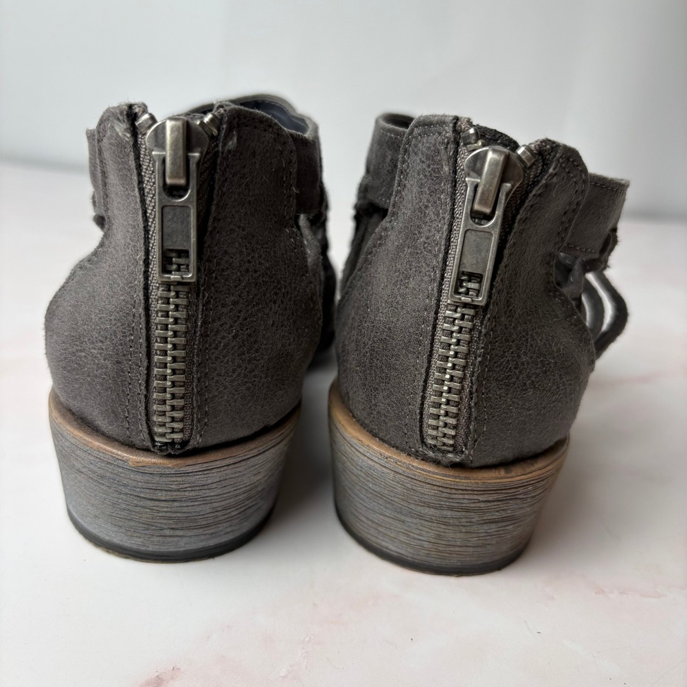 Coconuts by Matisse Womens Grey Perforated Cut Out Ankle Booties Size 6M - Picture 4 of 6